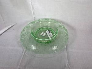 lot 5 image: Unique Vintage Glowing Vaseline Green Uranium Glass Rounded Fruit Bowl