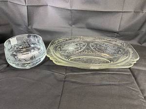 lot 10 image: Lead Crystal Floral Etched Bowls