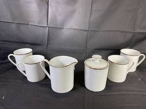 lot 36 image: Arzberg Coffee Mug, Cream and Sugar Set