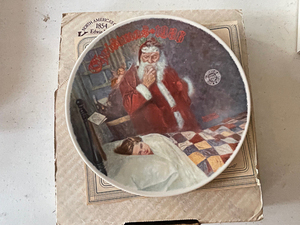 lot 60 image: Antique Plates, Deer Sany Claus, The Gourmet, and others