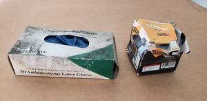 lot 39 image: Lot of Dust Particle Masks and Latex Gloves