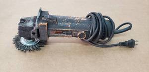 lot 41 image: Chicago Elelctric 4 Angle Grinder