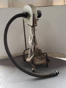 lot 66 image: Central Machinery S31810 Dust Collector