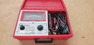 lot 82 image: Matco ET-34 Voltage & Battery Tester