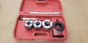 lot 83 image: Pipe Threading Kit