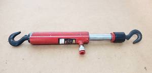 lot 84 image: Wel-Bilt Hydraulic Puller-Back Ram - Item #14478