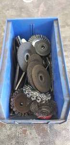 lot 123 image: 1 Bin of Sanding and Cut-Off Discs