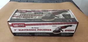 lot 130 image: Chicago Electric 10 Amp 7 Electric Polisher - Model 66615