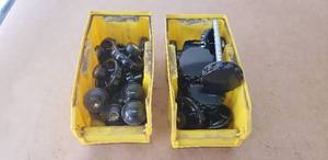 lot 180 image: Lot of Utility Knobs