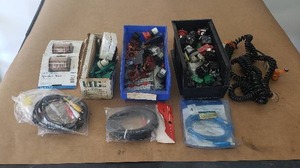 lot 194 image: Lot of Electrical Connectors and Accessories