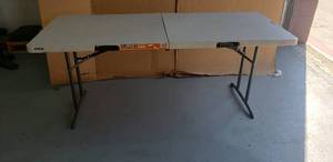 lot 195 image: 6 Lifetime Folding Table