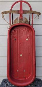 lot 1 image: VINTAGE SNOW SLED  SLIDER IN SOLID OVERALL CONDITION AS SHOWN.