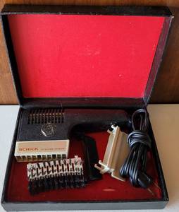 lot 32 image: VINTAGE SCHICK STYLING DRYER WITH ACCESSORIES AND STORAGE CASE AS SHOWN. TESTED AND WORKING.