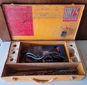 lot 34 image: AEG BH25 SUPER ROTO-HAMMER DRILL WITH ACCESSORIES AND METAL STORAGE CASE AS SHOWN. TESTED AND WORKING.