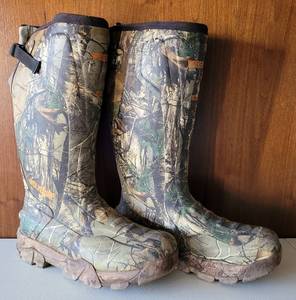 lot 51 image: WOLVERINE WATERPROOF INSULATED HUNTING BOOTS FOR MEN - REALTREE IN 13M SIZE AS SHOWN. SEARCH THESE UP