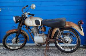 lot 52 image: UNIQUE FIND VINTAGE 1960S SEARS ROEBUCK AND CO. GALERA MOTORCYCLE IN VERY COMPLETE AND RESTORABE CONDITION AS SHOWN. MUST SEE