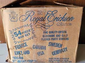 lot 54 image: VINTAGE ROYAL ERICKSON COLLECTION 54 PIECE BAR SET IN ORIGINAL BOX AS SHOWN.