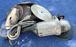 lot 73 image: MAKITA 180MM DISC GRINDER MODEL GA7001 WITH ACCESSORIES AS SHOWN.