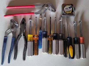 lot 169 image: LOT OF VARIOUS NUTSCREW DRIVERS, PLIERS AND MORE AS SHOWN.