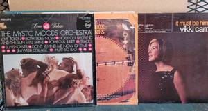 lot 202 image: LOT OF 13 VINTAGE VINYL RECORDS IN VARIOUS GENRES AS SHOWN.