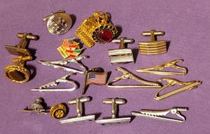 lot 221 image: LOT OF ASSORTED TIE PINS, CUFFLINKS AND MORE AS SHOWN.