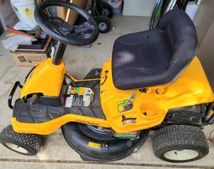 lot 250 image: CUB CADET CC30 30 RIDING LAWN MOWER IN RUNNING CONDITION WITH MANUAL. ALWAYS GARAGE KEPT. MUST SEE LOCATIONPREVIEWPICK-UP IS DIFFERENT FOR THIS LOT