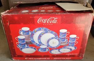 lot 256 image: COCA-COLA BRAND 42 PIECE STONEWARE LAUGHING SNOWMAN DINNERWARE SET IN LIKE-NEW CONDITION AS SHOWN. (SOLD 42X THE MONEY)