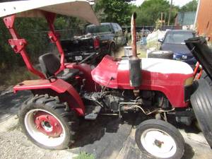 lot 3 image: M & M Eagle tractor pro 2420