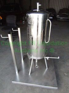 lot 63 image: Cuno food grade stainless steel fluid purification tank model 12ZPC2