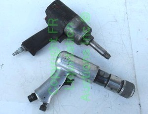 lot 40 image: Ingersoll Rand pneumetic drill and a pneumatic impact driver