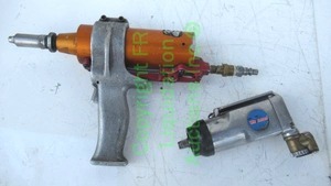 lot 43 image: Westward pneumatic grinder and pneumatic rivet gun