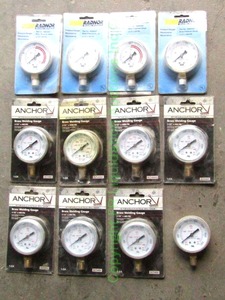 lot 138 image: Radnor and Anchor welding gauges 11in blister packs