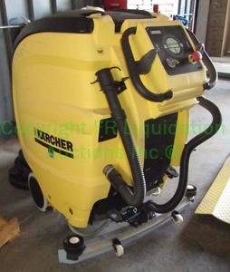 lot 329 image: Karcher 750BD floor polisher, includes battery charger