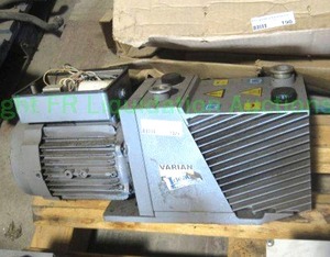 lot 189 image: Varian DS-402 rotary vane vacuum pump