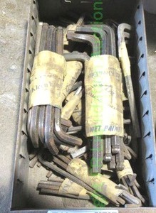 lot 172 image: Assorted allen wrenches as shown