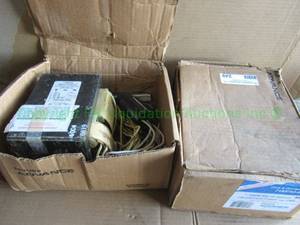lot 249 image: Philips advance core and coil ballast kits