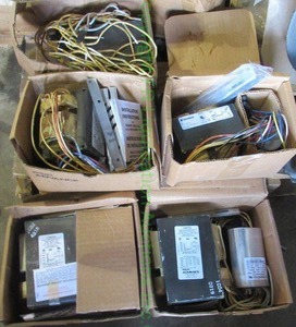 lot 258 image: Philips Advance auto transformer ballasts 71A8753, four total