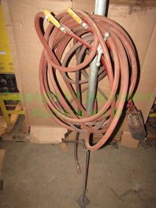 lot 285 image: Belchfire gas & compressed air torch with hose and Industrial tri-pod stand