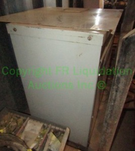 lot 305 image: Olsun electronics motor drive transformer