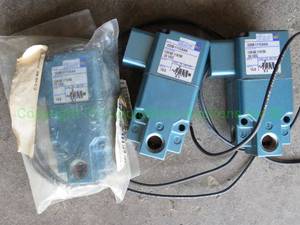 lot 348 image: Mac solenoid piloted spool valves (3 total)