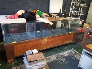 lot 30 image: Large glass display case - 26 by 40 by 96