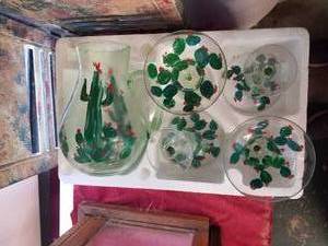 lot 10 image: Glass Margarita pitcher and glass set