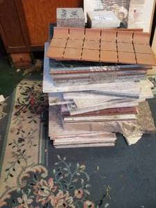 lot 46 image: Mixed lot of tile