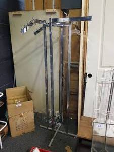lot 61 image: Metal clothes display rack