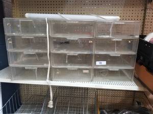 lot 98 image: Plastic storage bins