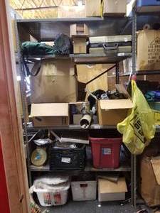 lot 147 image: Shelf lot