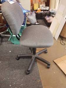 lot 168 image: office chair