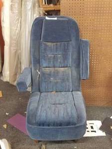 lot 182 image: Auto seat