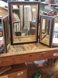 lot 189 image: Tri fold mirror
