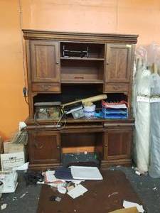 lot 201 image: Desk